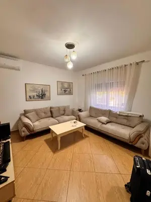 Apartament 2+1 me qera në Plazhi Rrota e Kuqe, Durrës, 150 m². Foto 3 nga 8