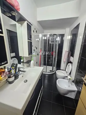 Apartament 2+1 në shitje në Rruga Jahja Ballhysa, Durrës, 80 m². Foto 7 nga 12