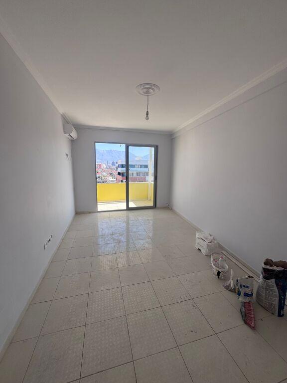 Appartamento 1+1 in vendita a Rruga Besim Alla, Tirana, 70 m²