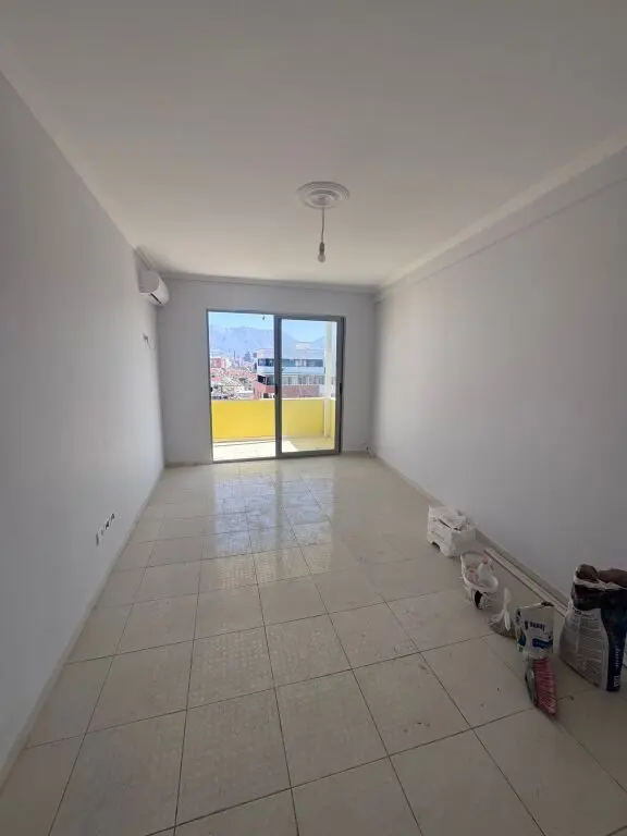 Appartamento 1+1 in vendita a Rruga Besim Alla, Tirana, 70 m²