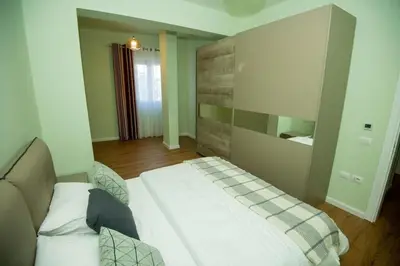 Apartament 2+1 me qera në Vila e Zogut, Durrës, 110 m². Foto 6 nga 9