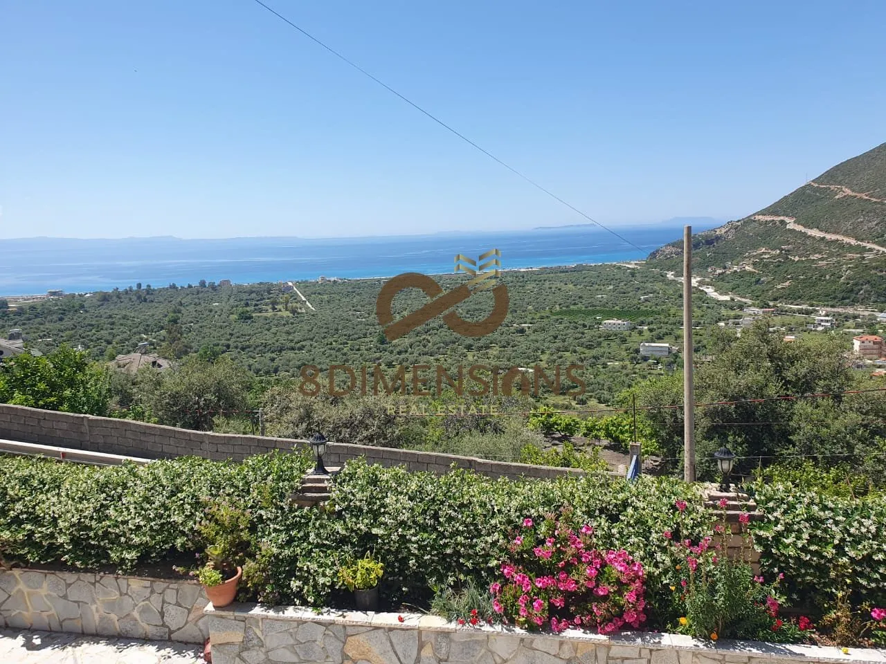 Villa in vendita a Borsh, Saranda, 343 m². Foto 1 di 2