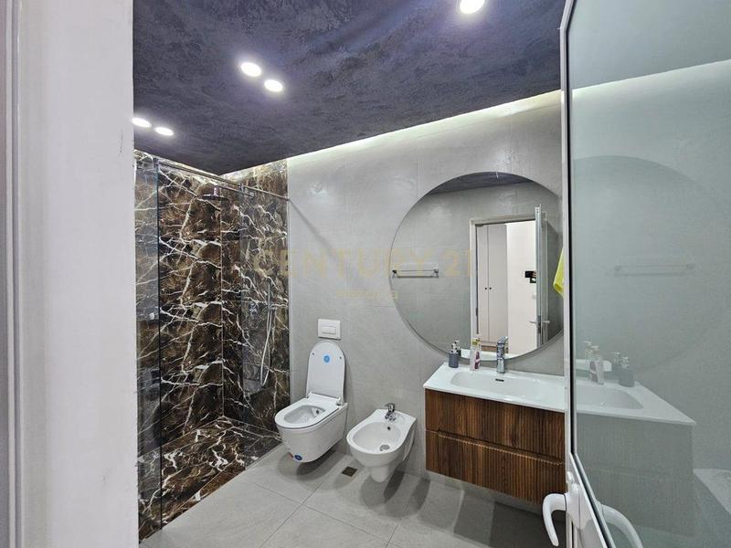 Apartment 1+1 for rent in Rruga e Kavajës, Tirana, 75 m²
