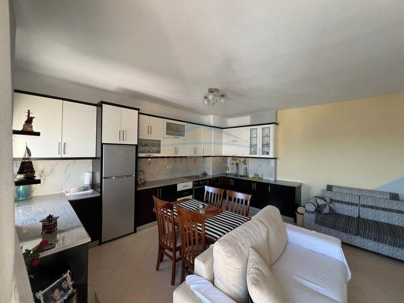 Apartament 3+1 në shitje në Shetitorja, Sarandë, 120 m². Foto 3 nga 8