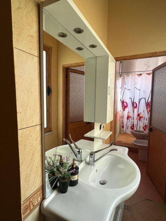 Apartament me qera në Rruga Gjin Gjergji, Tiranë, 80 m². Foto 6 nga 11