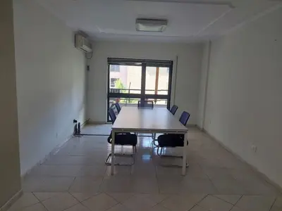 Ufficio in affitto a Rruga Perlat Rexhepi, Tirana, 100 m². Foto 5 di 6