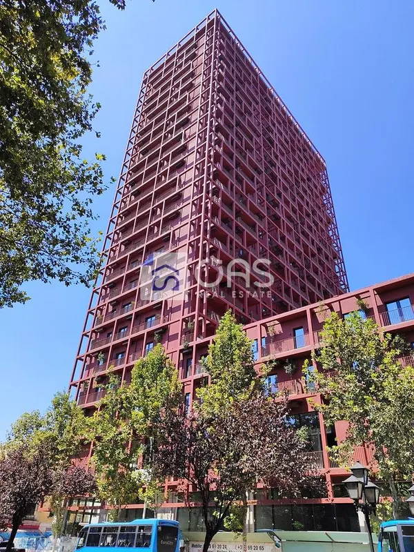 Zyrë me qera në Rruga e Kavajës, Tiranë, 103 m²