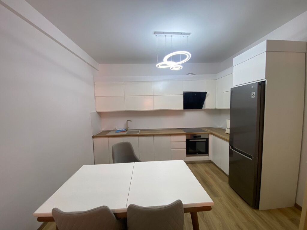 Appartamento 2+1 in affitto a Rruga Bardhyl, Tirana, 120 m². Foto 1 di 3
