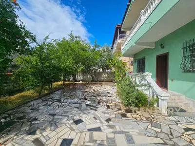 Villa for sale in Lagja nr.17, Durrës, 368 m². Photo 3 of 12