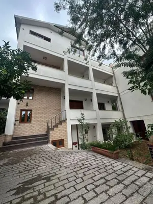 Villa in affitto a Vilat Gjermane, Tirana, 540 m². Foto 2 di 3
