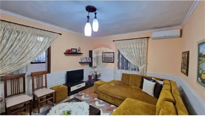 House for sale in Cole, Vlorë, 289 m². Photo 2 of 12