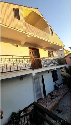 Villa for sale in Frigoriferi, Tirana, 217 m². Photo 1 of 8