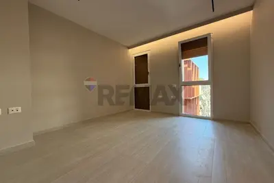 Ufficio in affitto a Blloku, Tirana, 101 m². Foto 2 di 3