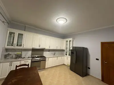 Villa in affitto a Mjull Bathore, Tirana, 500 m². Foto 2 di 10