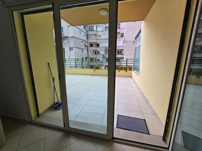 Apartament 2+1 me qera në Rruga Taulantia, Durrës, 90 m². Foto 7 nga 10