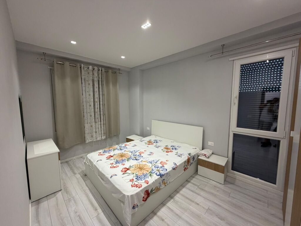 Apartament 2+1 me qera në Paskuqan, Kamëz, 80 m². Foto 2 nga 3