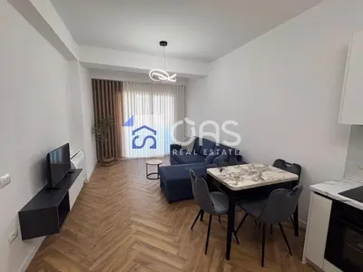 Apartament 1+1 me qera në Pallati me Shigjeta, Tiranë, 70 m². Foto 6 nga 7