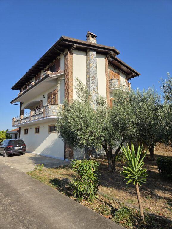 Villa for sale in Sallmone, Durrës, 500 m²