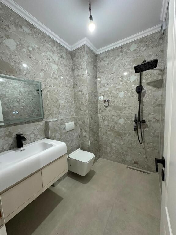Appartamento 2+1 in affitto a Rruga e Bogdanëve, Tirana, 75 m². Foto 1 di 3