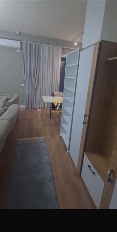Apartament 1+1 me qera në Sheshi Skënderbej, Tiranë, 70 m². Foto 2 nga 3