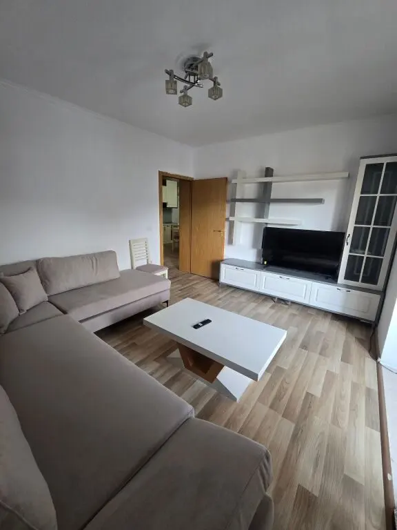 Apartment 1+1 for rent in Rruga e Elbasanit, Tirana, 64 m²