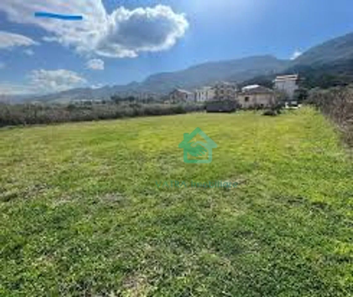 Tokë në shitje në Berzhite, Tiranë, 1 000 m². Foto 1 nga 1