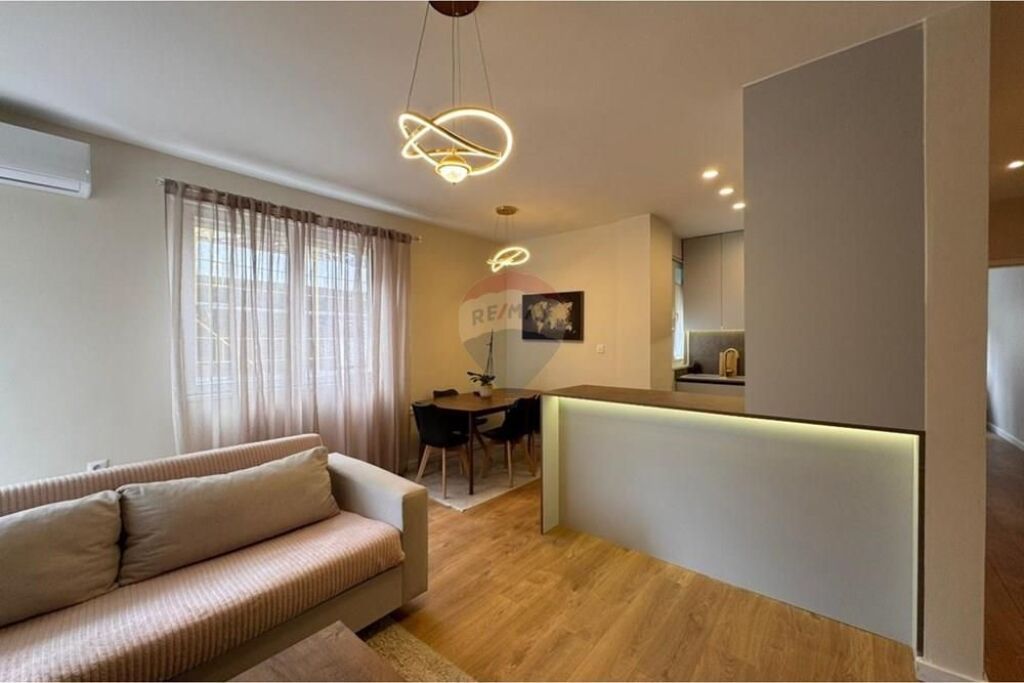 Apartment for sale in Liqeni i Thatë, Tirana, 105 m². Photo 2 of 3
