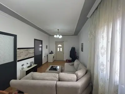 Villa 2+1 in affitto a Rruga Siri Kodra, Tirana, 80 m². Foto 3 di 8