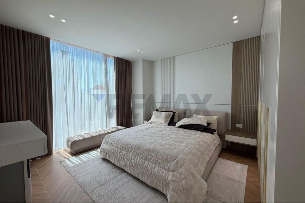 Villa in vendita a Farkë, Tirana, 320 m². Foto 2 di 3