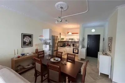 Apartament 2+1 me qera në Rruga Gjergj Kastrioti, Vlorë, 92 m². Foto 6 nga 12