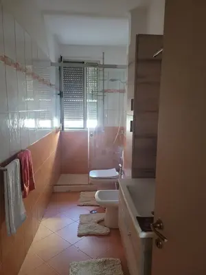 Apartament 1+1 me qera në Rruga Shoqeria Bashkimi, Durrës, 84 m². Foto 1 nga 9