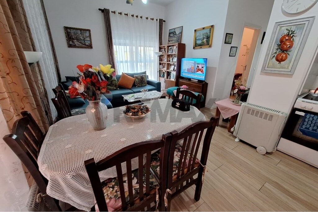 Apartment for sale in Kompleksi Mangalem 21, Tirana, 83 m². Photo 2 of 3