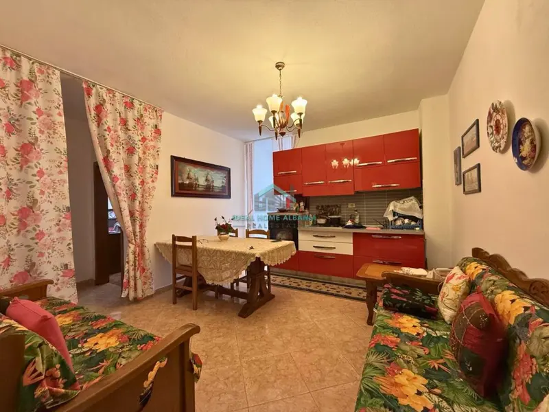 Appartamento 1+1 in vendita a Shkolla 9 vjeçare Publike Ismail Qemali, Valona, 73 m²
