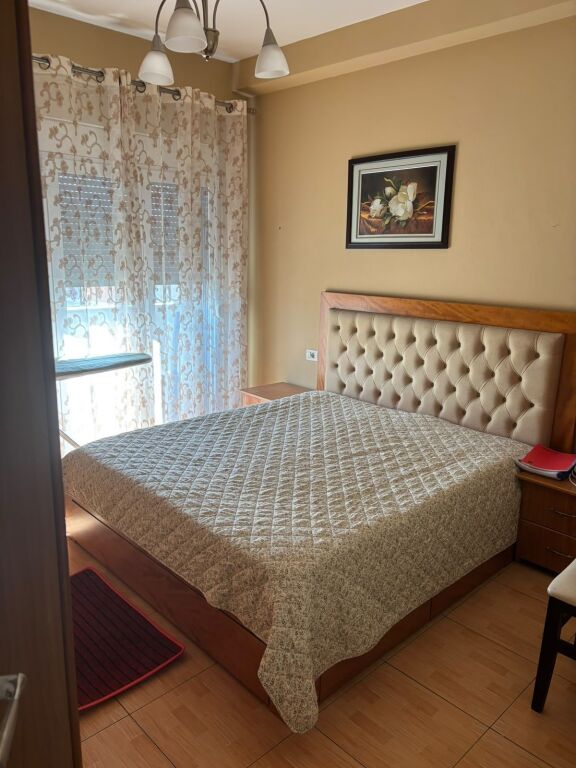 Apartament 2+1 me qera në Rruga Siri Kodra, Tiranë, 100 m². Foto 3 nga 3