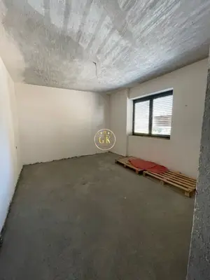 Studio for sale in Rruga Paskal Prodani, Durrës, 141 m². Photo 3 of 8
