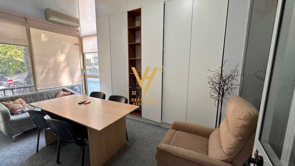 Ufficio in affitto a Myslym Shyri, Tirana, 20 m². Foto 3 di 3