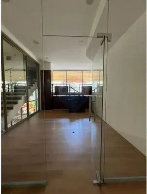 Zyrë me qera në Rruga Bardhok Biba, Tiranë, 70 m². Foto 3 nga 3
