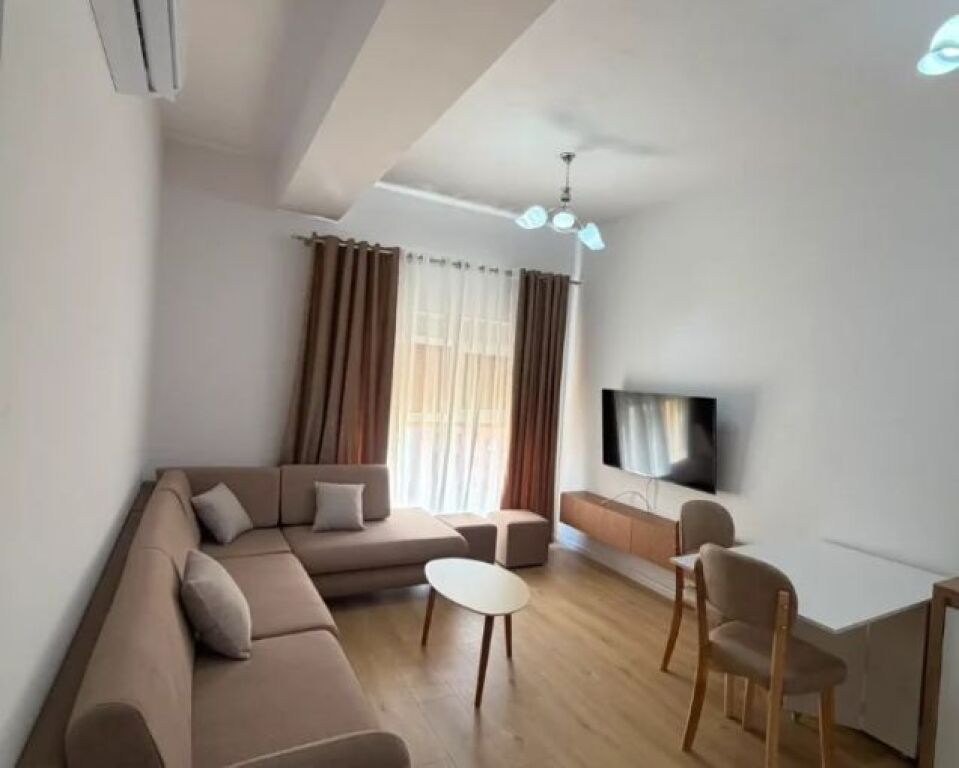 Apartment 1+1 for rent in Ali Demi, Tirana, 60 m². Photo 3 of 3