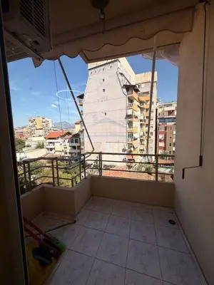 Apartament 1+1 në shitje në Rruga e Barrikadave, Tiranë, 53 m². Foto 9 nga 12