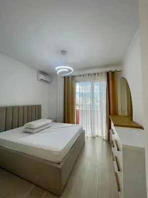 Apartament 1+1 me qera në Rruga Sami Frashëri, Tiranë, 80 m². Foto 5 nga 7