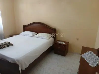 Apartament 1+1 me qera në Spitali Ushtarak, Tiranë, 120 m². Foto 2 nga 6