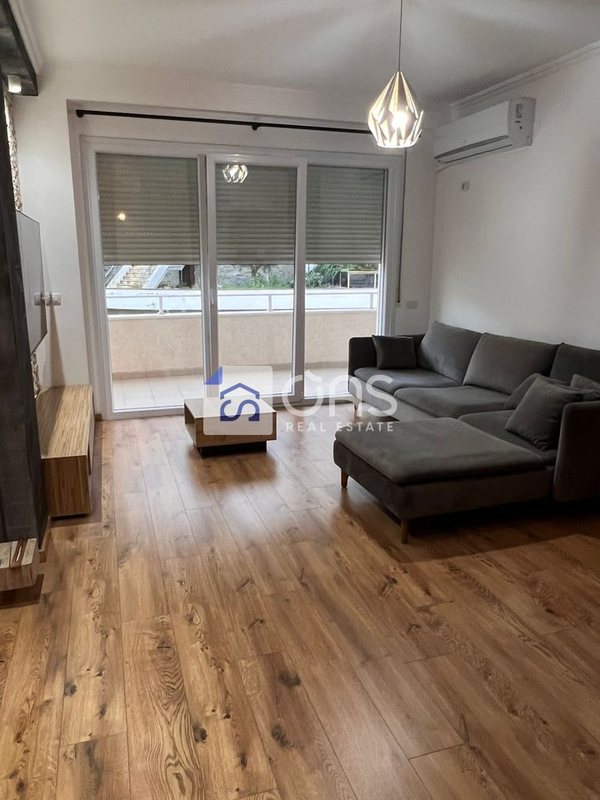 Appartamento 2+1 in affitto a Kopshti Botanik, Tirana, 108 m²