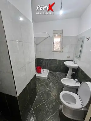 Apartament 2+1 me qera në Rruga Mujo Ulqinaku, Durrës, 120 m². Foto 6 nga 9