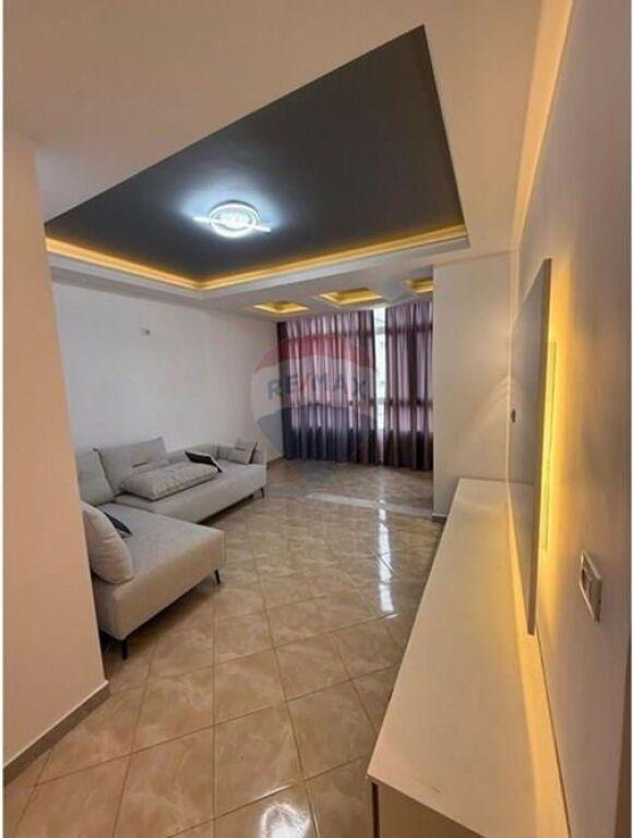 Apartment 2+1 for rent in Rruga Pelivan Leskaj, Vlorë, 100 m²