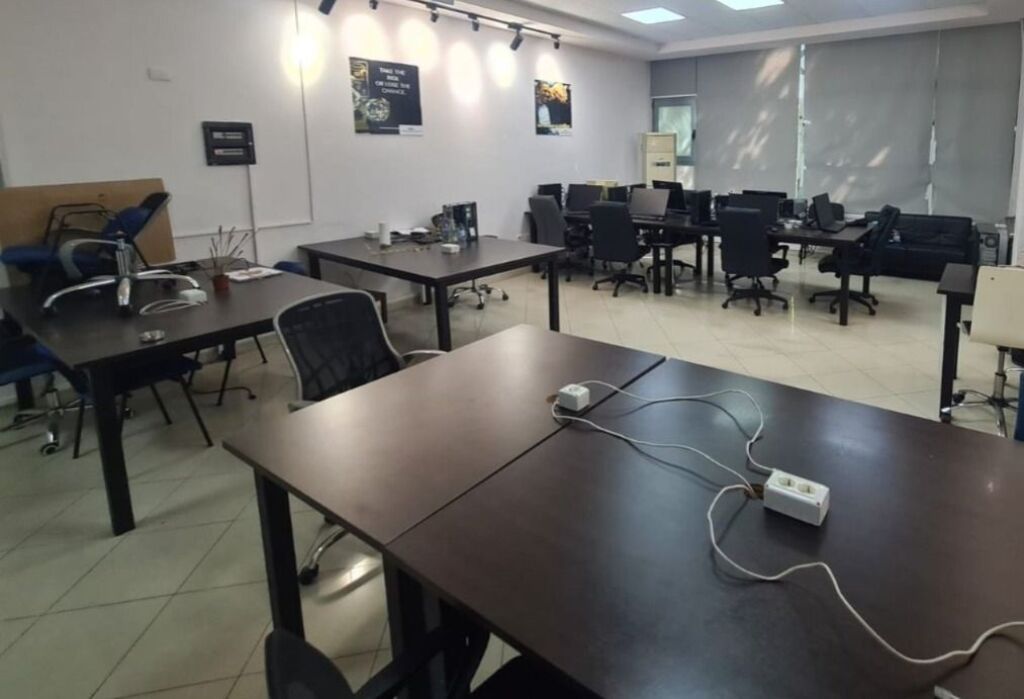 Ufficio in affitto a Rruga e Kavajës, Tirana, 140 m². Foto 3 di 3