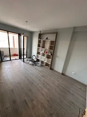Apartament 2+1 në shitje në Kthesa e Kamzës, Tiranë, 105 m². Foto 3 nga 7
