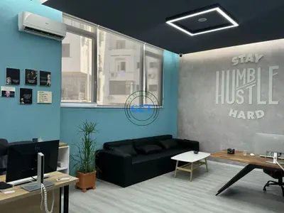 Ambient biznesi në shitje në Qendra Tregtare Blue Star, Durrës, 88 m². Foto 2 nga 12