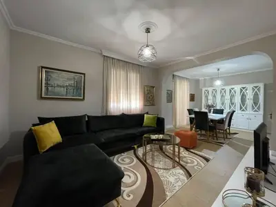 Apartament 2+1 me qera në Bulevardi Zogu I, Tiranë, 123 m². Foto 3 nga 11