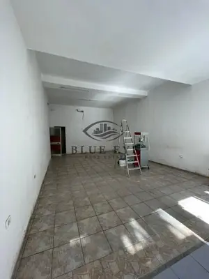 Dyqan me qera në Kryqi i Kuq Shqiptar, Durrës, 50 m². Foto 2 nga 4