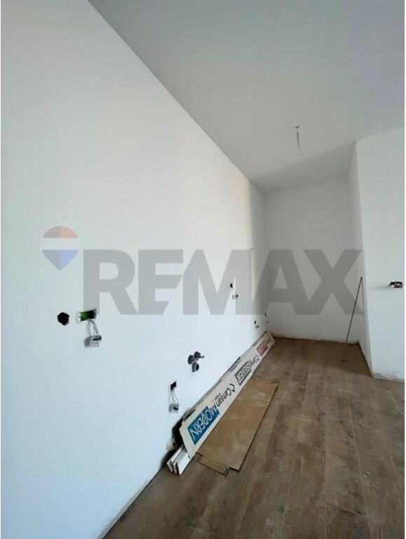 Appartamento in vendita a Siri kodra, Tirana, 78 m². Foto 2 di 3